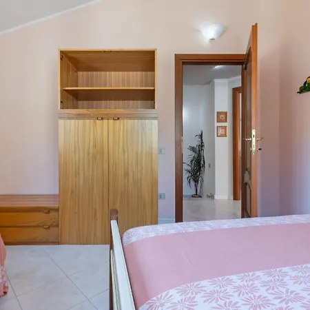 Guesthost - La Casa Di Gianna Appartement *
